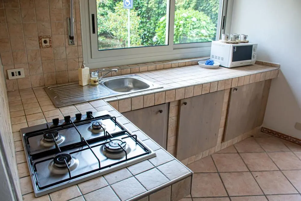 Appartamento [Lake Maggiore Apt] ✦ Relax accanto alla spiaggia Lisanza Italia